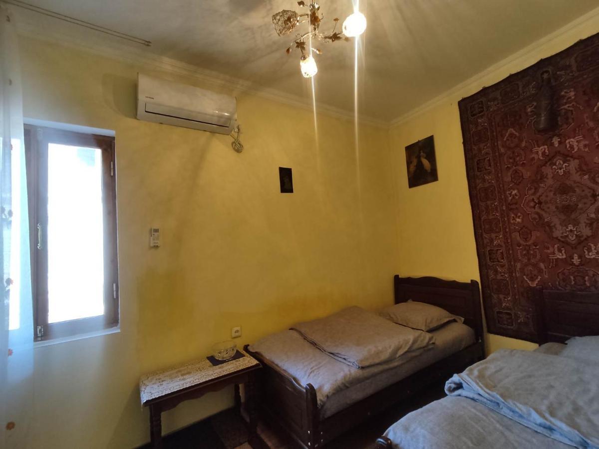 Apartamento Edlen Tiflis Exterior foto