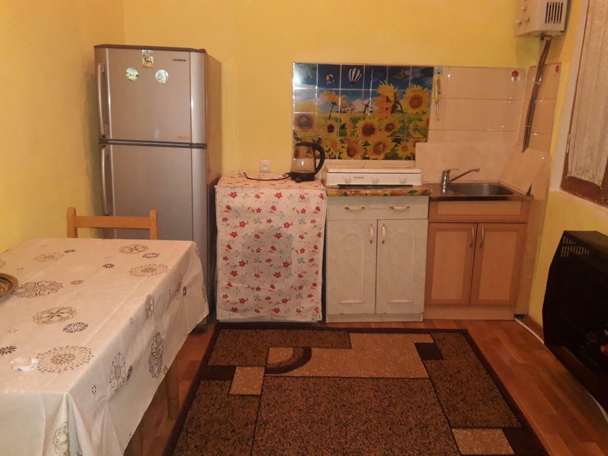 Apartamento Edlen Tiflis Exterior foto